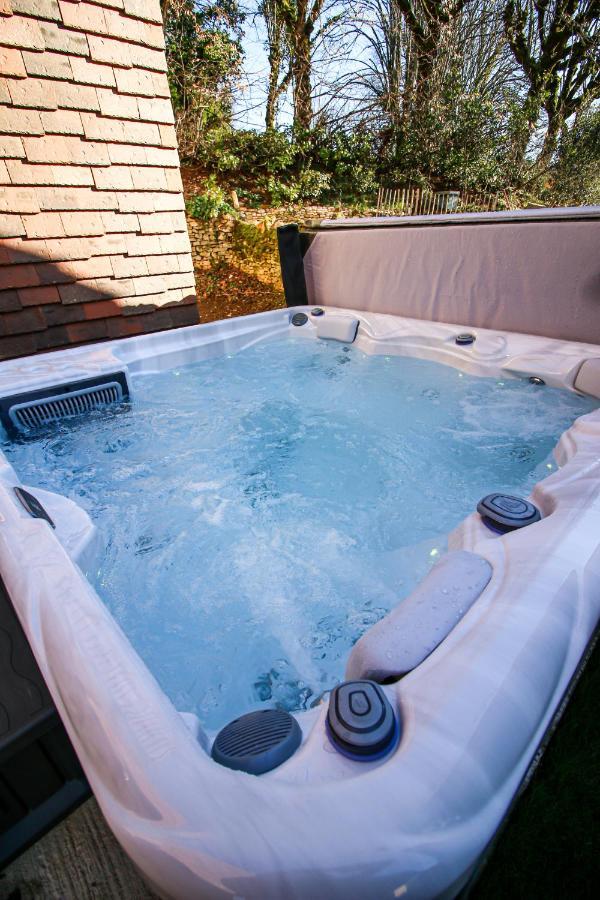 Bella, Jacuzzi Partage & Parking Avec Borne De Recharge Voiture Electrique Apartment Sarlat-la-Caneda Exterior photo