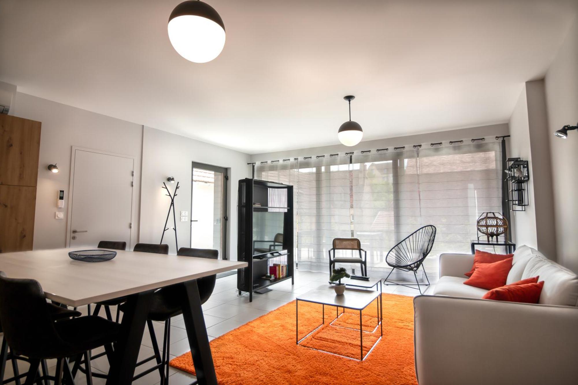 Bella, Jacuzzi Partage & Parking Avec Borne De Recharge Voiture Electrique Apartment Sarlat-la-Caneda Exterior photo